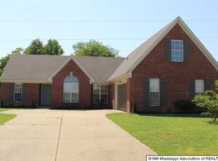 6601 Tealwood Dr, Horn Lake, MS 38637