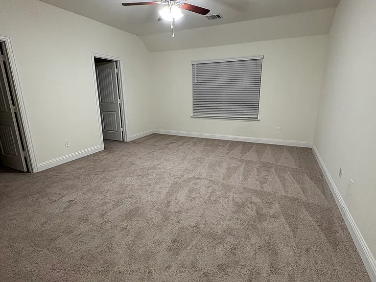 414 Parkford Dr — Photo 9