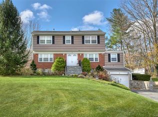 1 Berkley Ln, Rye Brook, NY 10573