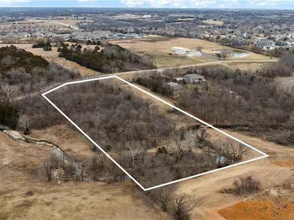 6510 Clare Rd, Shawnee, KS 66226