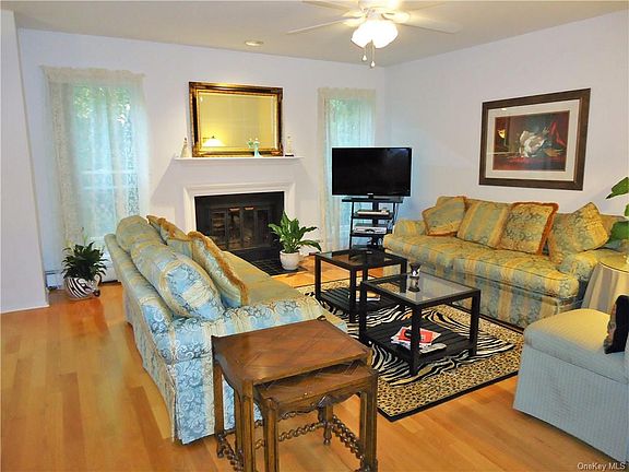5th image of 243 Woods Brooke Cir