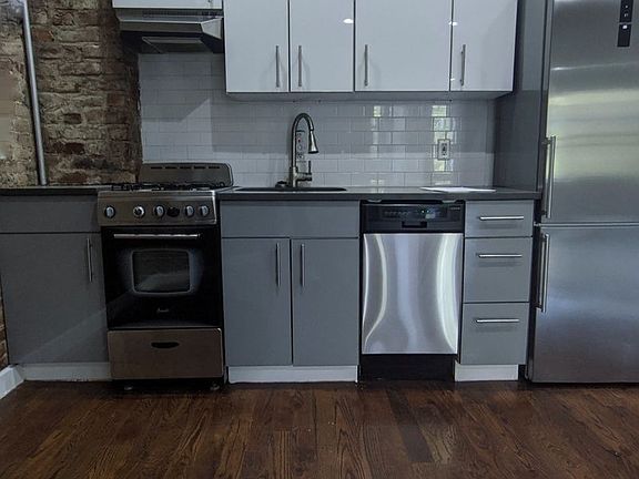 4th image of 400 W 14th St #4F