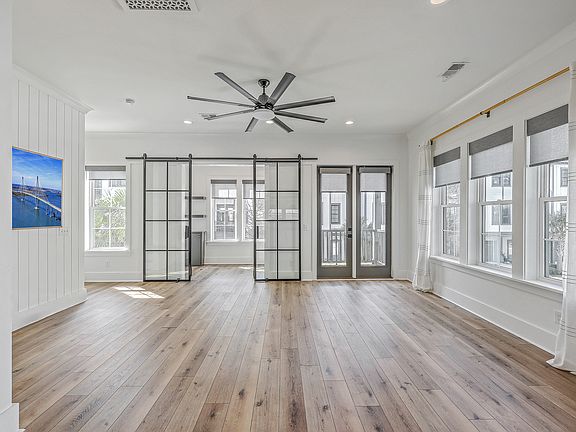 3rd image of 1216 Gatch Ct