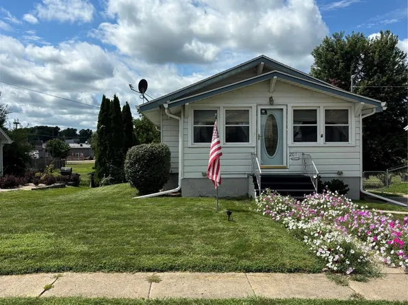 201 E 13th St N, Newton, IA 50208