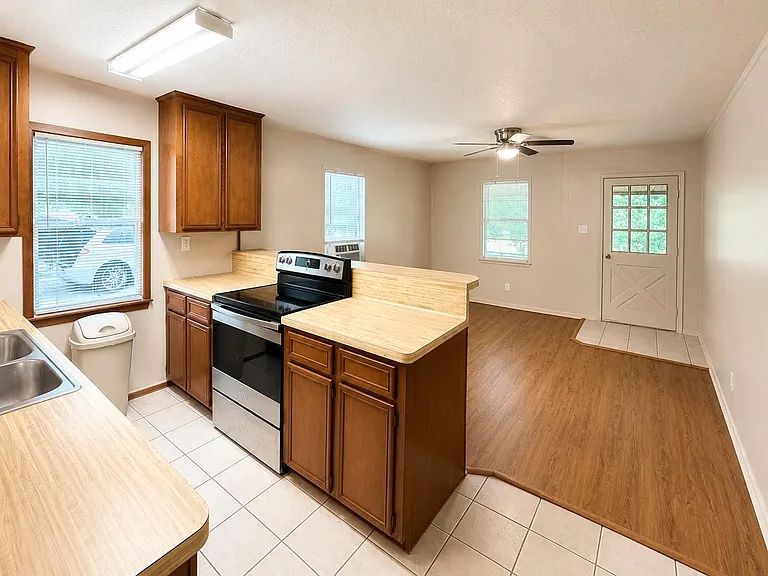 5801 Sapp Rd — Photo 3
