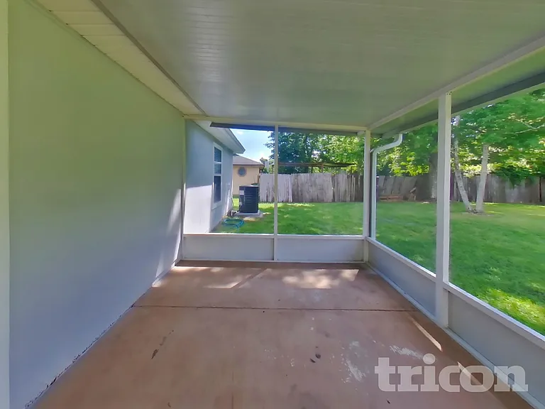 340 Shamrock Ave S — Photo 14