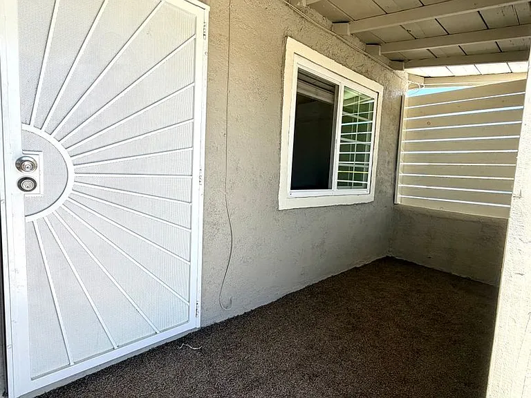 6614 Tamarisk Ave — Photo 4