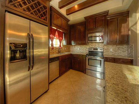 4th image of 28255 McLelland Dr