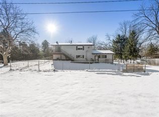 10401 Willow Rd, Willis, MI 48191