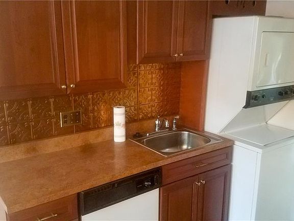 4th image of 1539 Americana Dr #1539