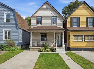 126 Niagara St, Hamilton, ON L8L6A7