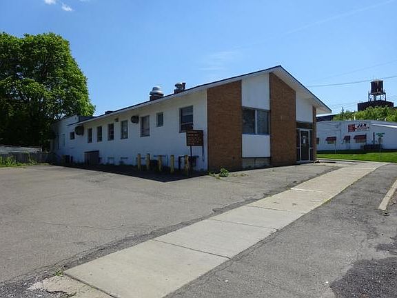 3rd image of 24 Emma St