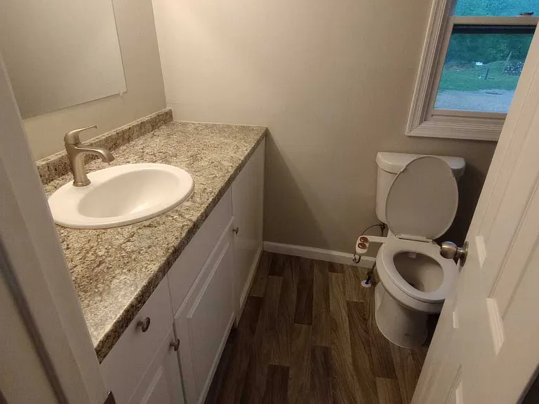 1086 Kings Hwy #2 — Photo 7