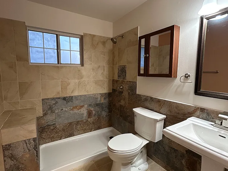 184 Globe Ave — Photo 16