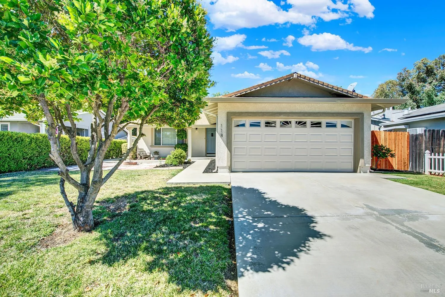 118 Green Tree Drive photo 1