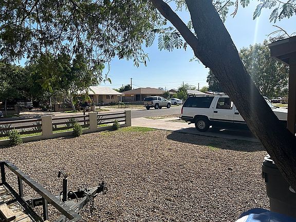 Big yard with auto irrigatio