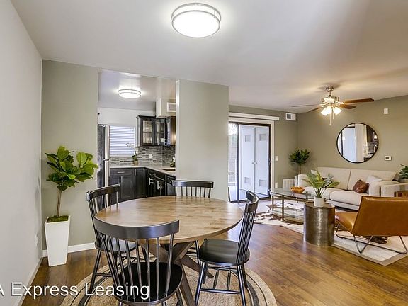 3rd image of 821 Austin Ave APT 302