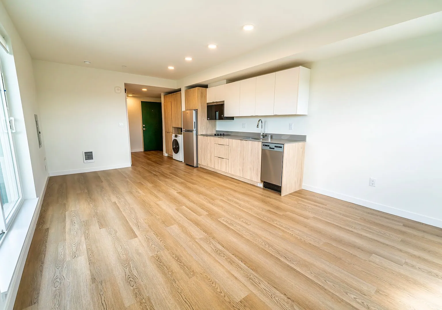 Stone Row Apartments — Photo 3
