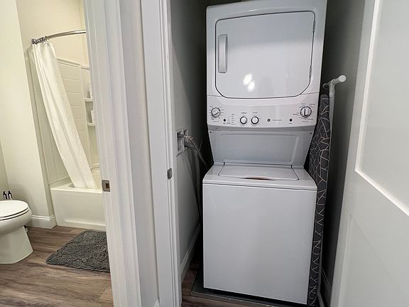 In-unit washer/dryer