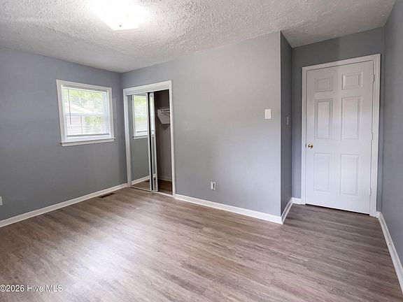 4th image of 440 Hood Street