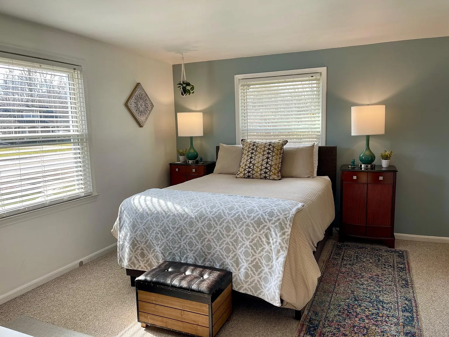 2 bed, 1200 sqft, $2,300 — Photo 2