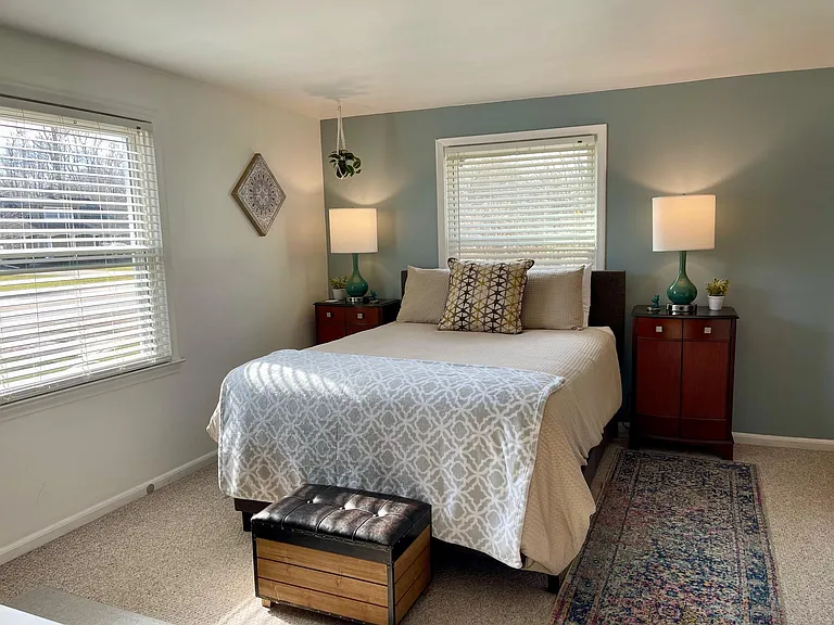 5121 Plymouth Rd — Photo 2