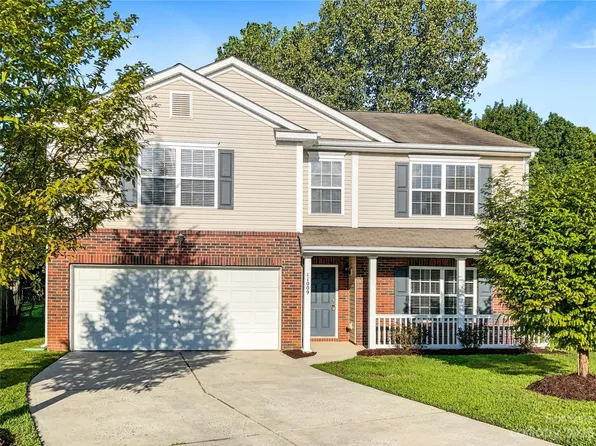 11009 Rumney Ct, Charlotte, NC 28216