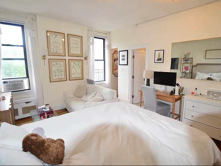 101 W 77th St #3C — Photo 3