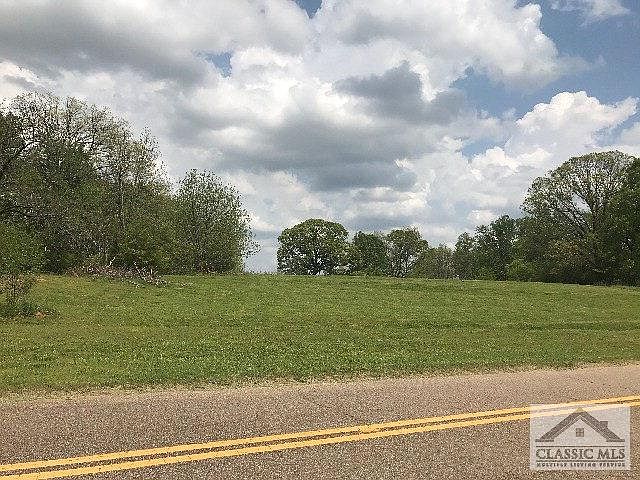 2nd image of 952 Lord Rd