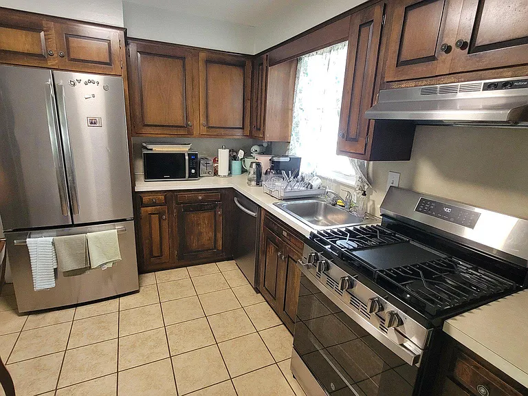 117 N Brookfield Rd — Photo 6