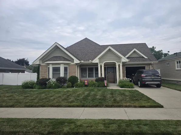 2446 8th St, Wyandotte, MI 48192