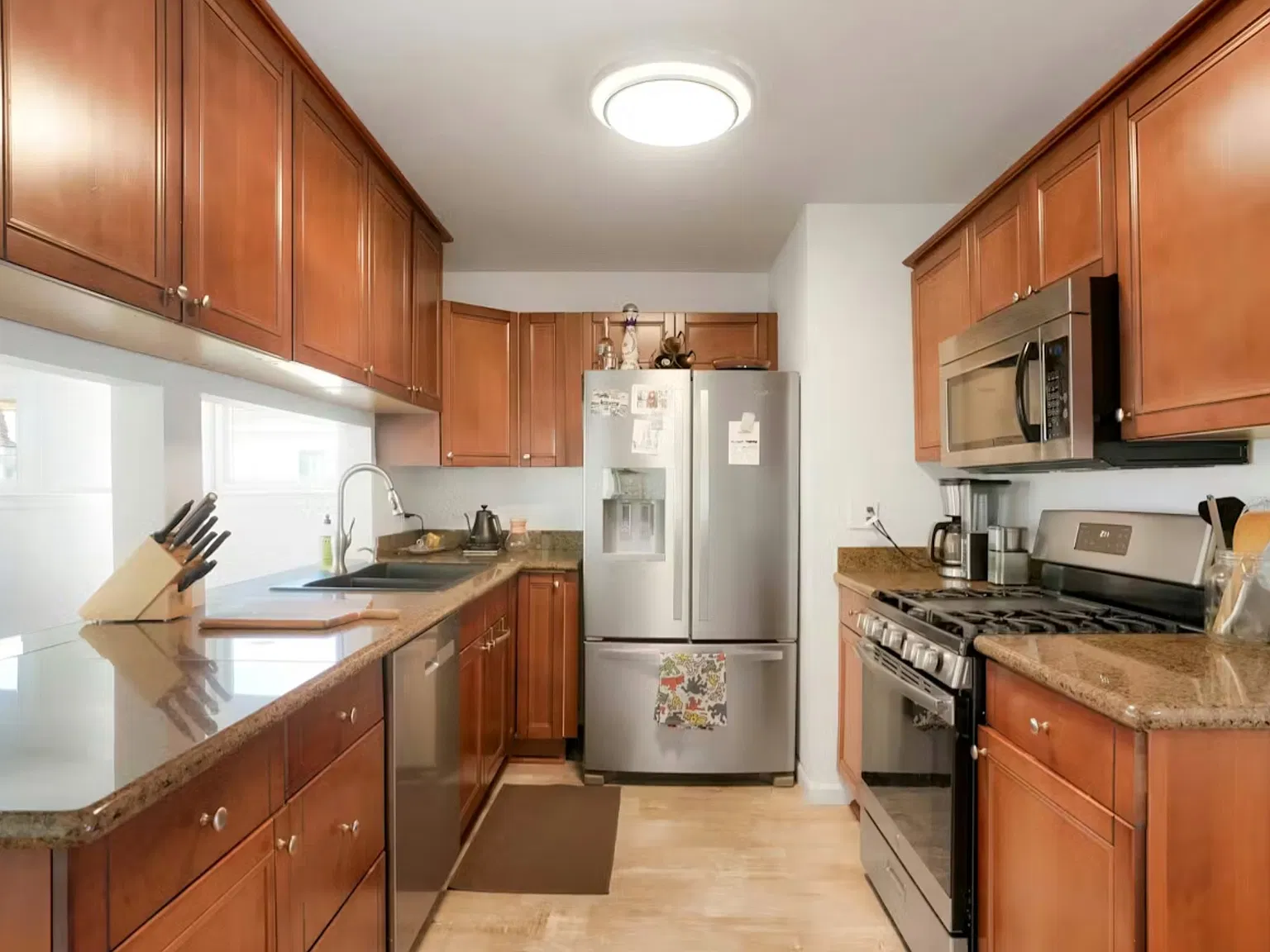 3 bed, 1300 sqft, $3,800 — Photo 4