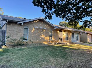1137 Woodmere Dr, Lewisville, TX 75067