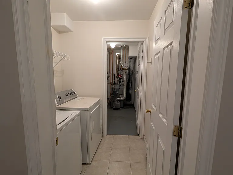 14 Stone Hill Pl — Photo 24