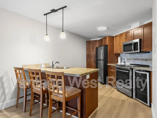 4205 Gellatly Rd #214, West Kelowna, BC V4T 2K2