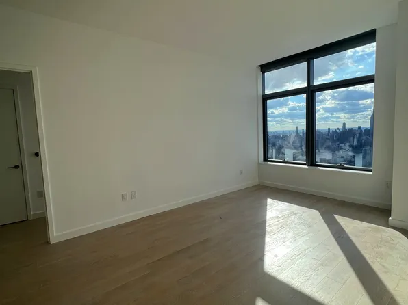 3 Court Square image 5 of 8