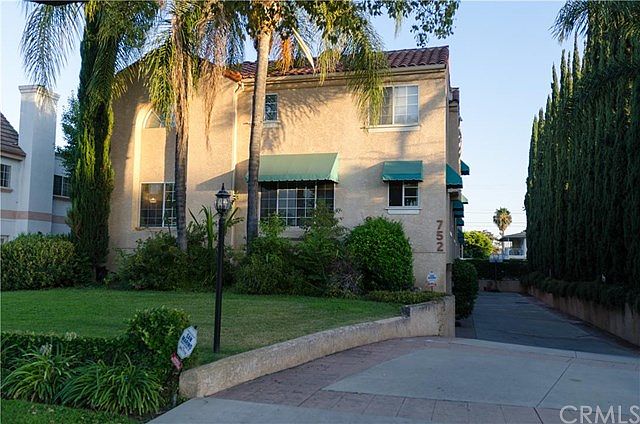 1st image of 752 W Huntington Dr APT D