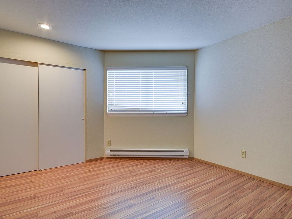 1st image of 1651 NE 16th Ave #109