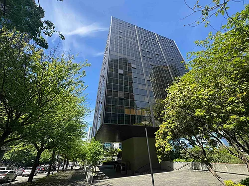 1333 Georgia St W Photo 1