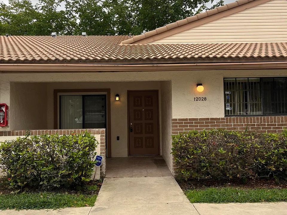 12028 Royal Palm Blvd #3-F