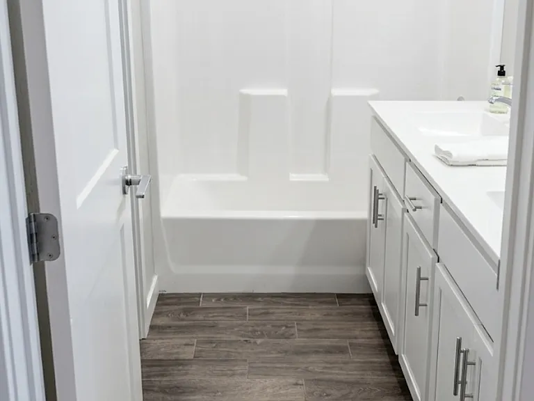 1376 E Avenida Isabela — Photo 16