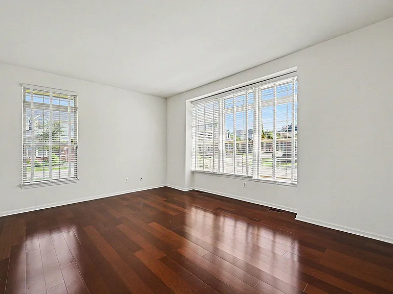 4304 Gateway Cir — Photo 13