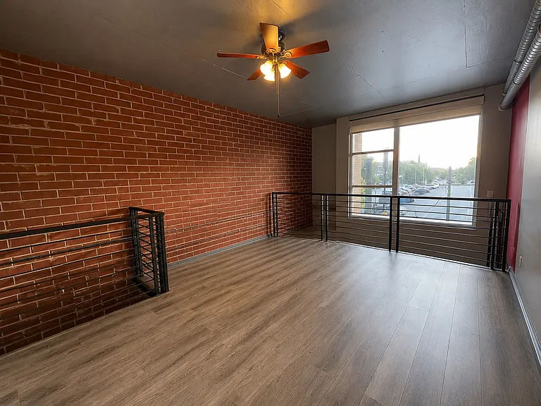 710 W Trade St #312 — Photo 11