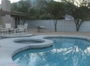 810 E Garden Rd, Palm Springs, CA 92262