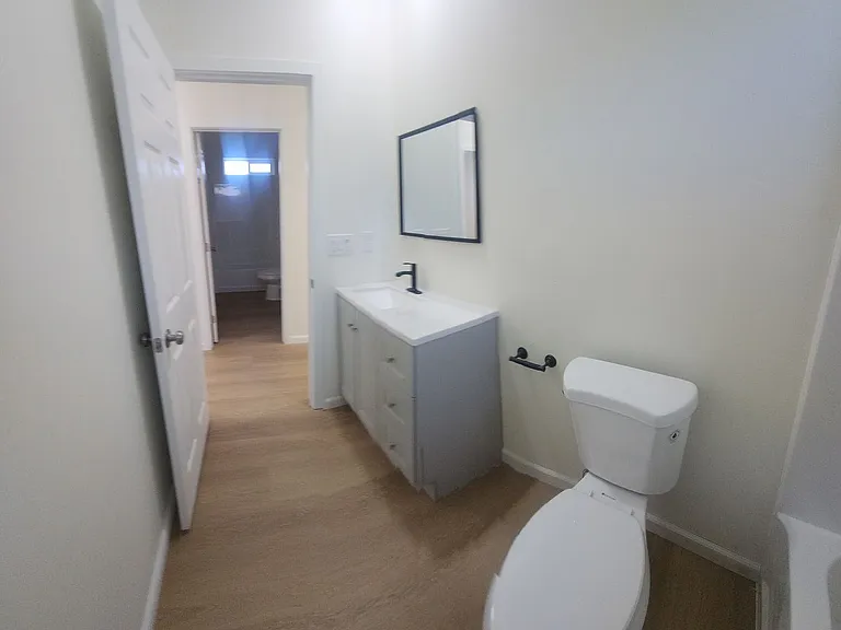 550-554 556 Foothill Blvd — Photo 102