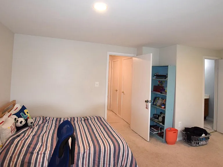 6560 Lochleigh Ct — Photo 14