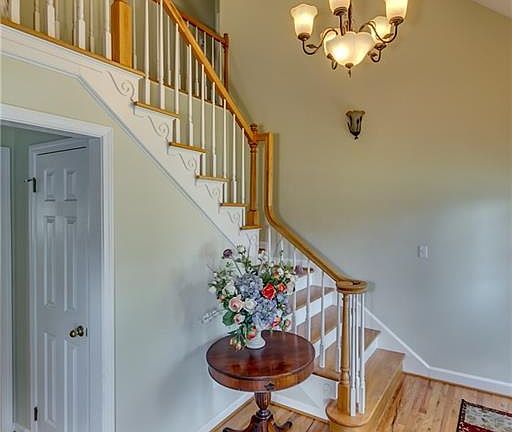 4th image of 847 Amberwood Dr