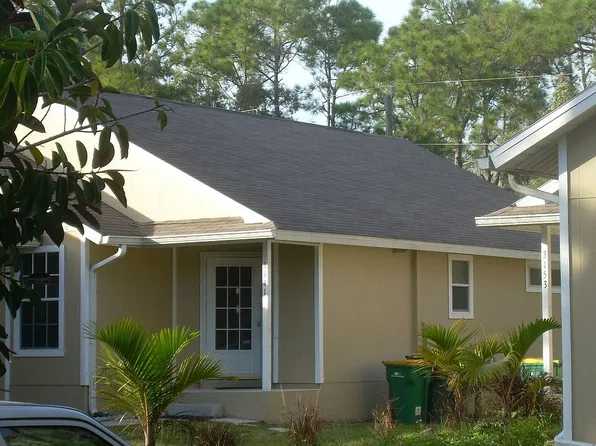 3141 Pine Tree Dr, Naples, FL 34112