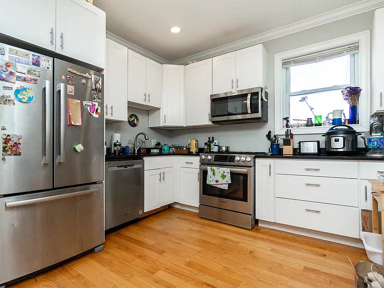 279 Concord Ave #2 — Photo 17