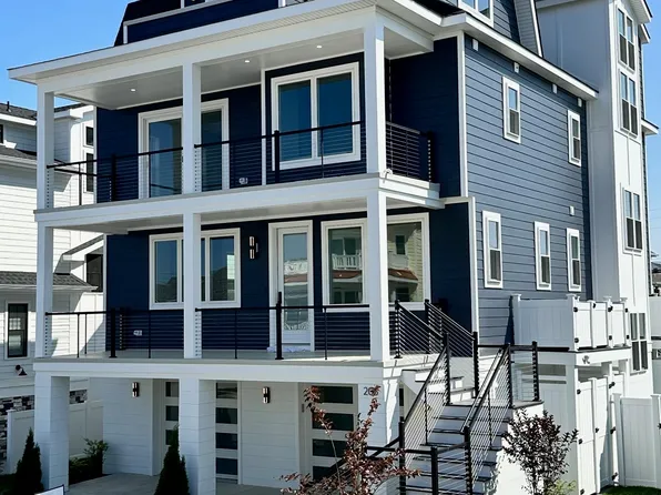 205 N Rumson Ave, Margate, NJ 08402